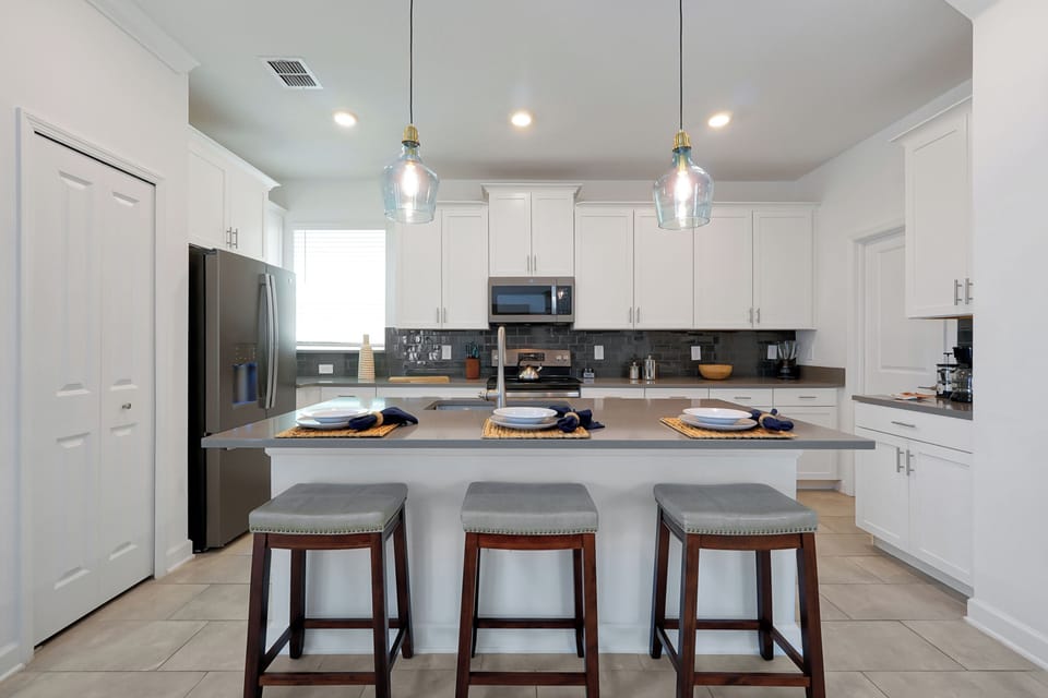 full kitchen