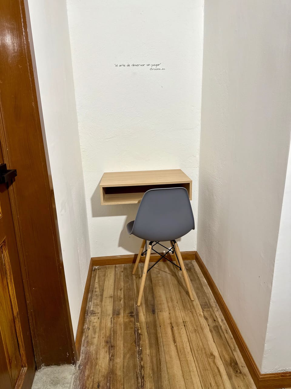 Classic Single Room, Private Bathroom | Hypo-allergenic bedding available, down comforters, desk