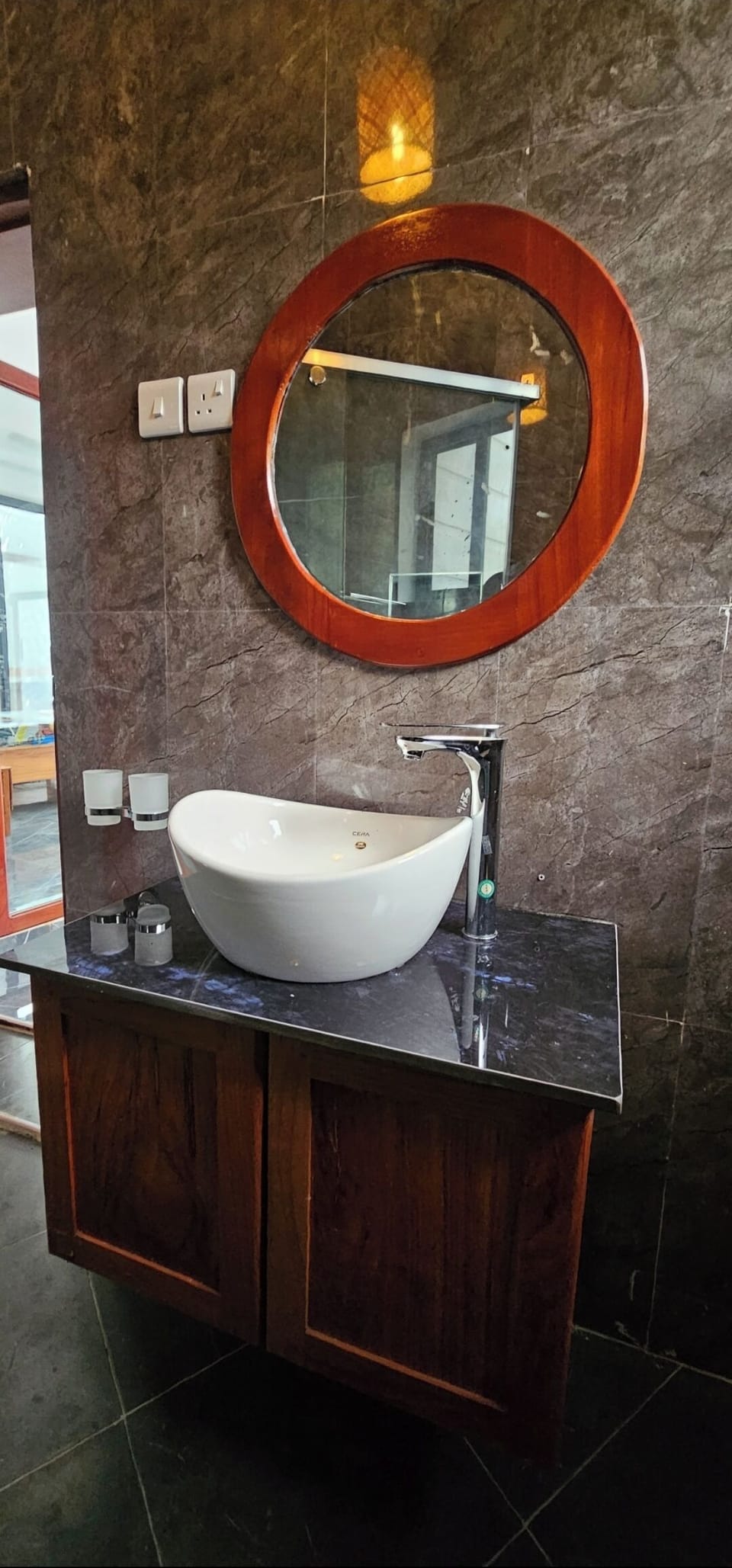 Deluxe Double or Twin Room, Private Bathroom, Garden View | Bathroom | Shower, free toiletries, towels, soap