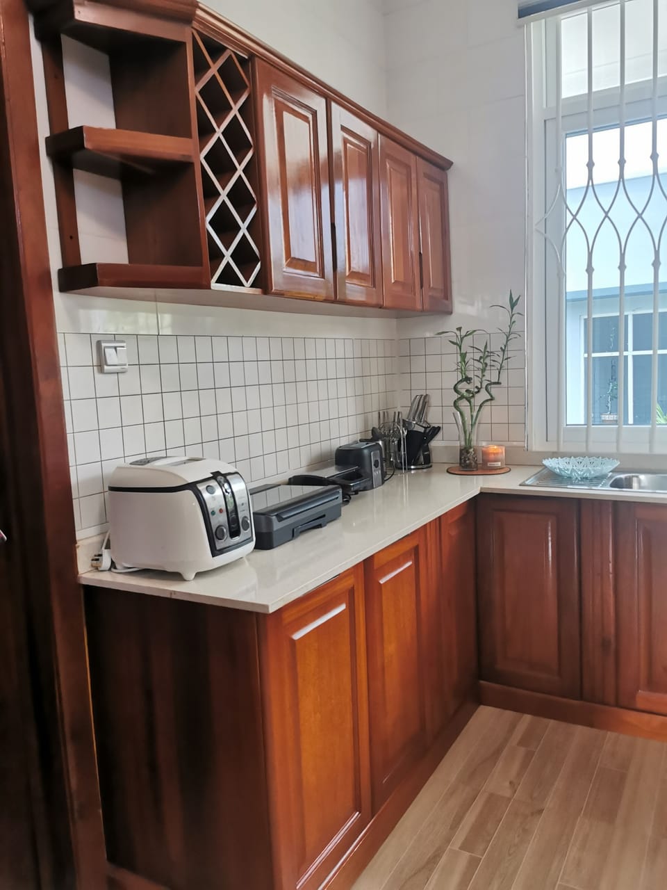 Deluxe Double or Twin Room, Private Bathroom, Garden View | Private kitchen | Fridge, microwave, oven, stovetop