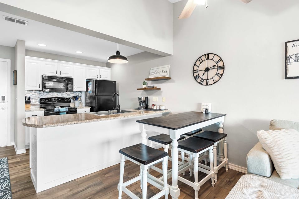 Condo, Multiple Beds, Balcony (Sunsational Views at Anchors Point) | Private kitchen | Fridge, microwave, oven, stovetop