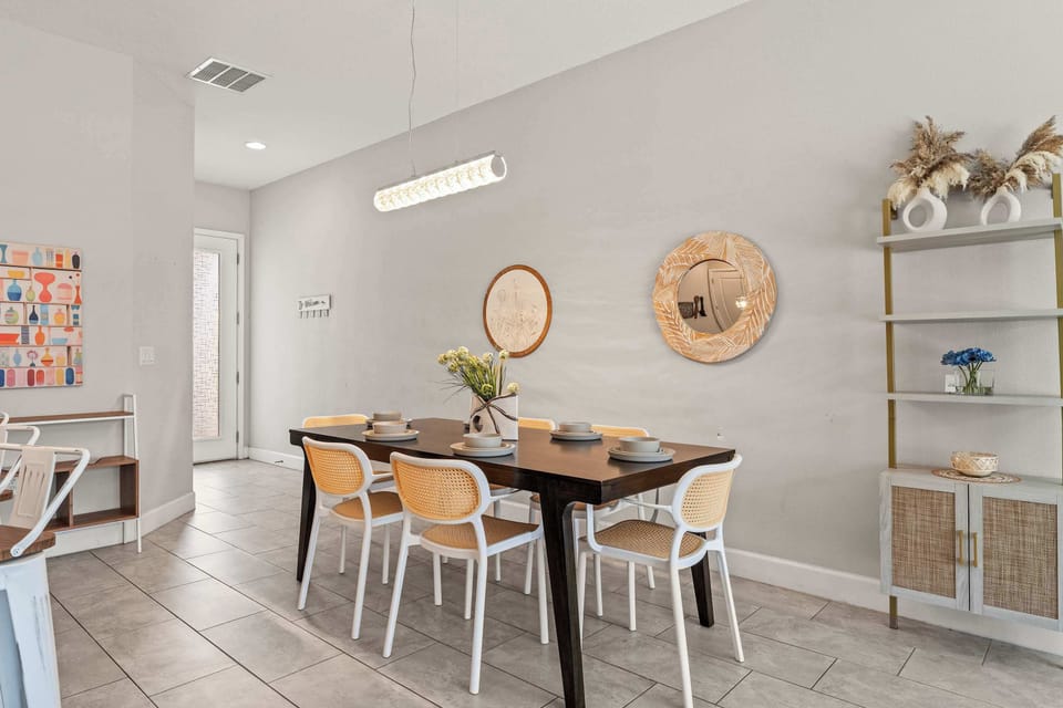 House, Multiple Beds, Pool Access, Pool View (Chic Villa Domani Retreat) | Dining