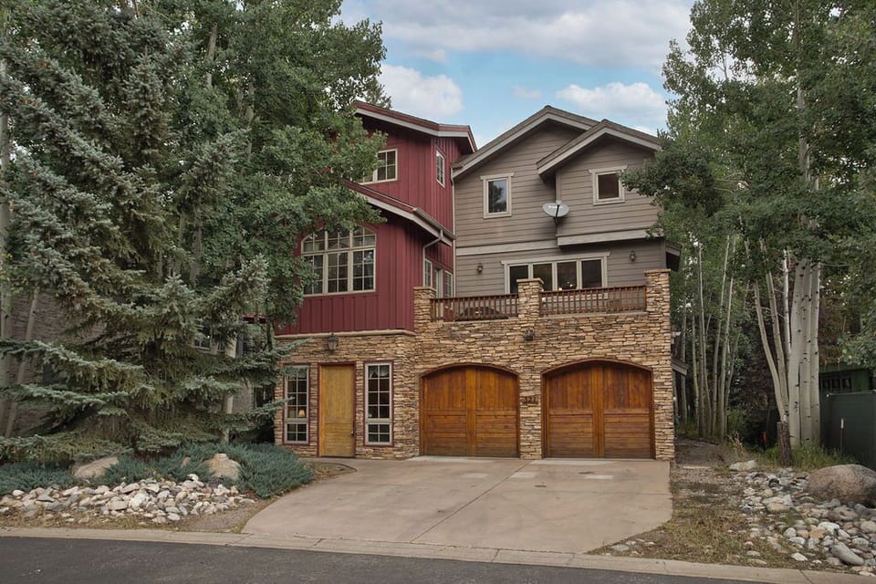 Exterior - Streamside Lane - Frisco Vacation Rental