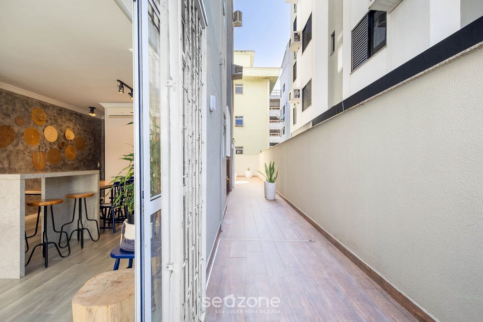 Basic Apartment | Outdoor dining