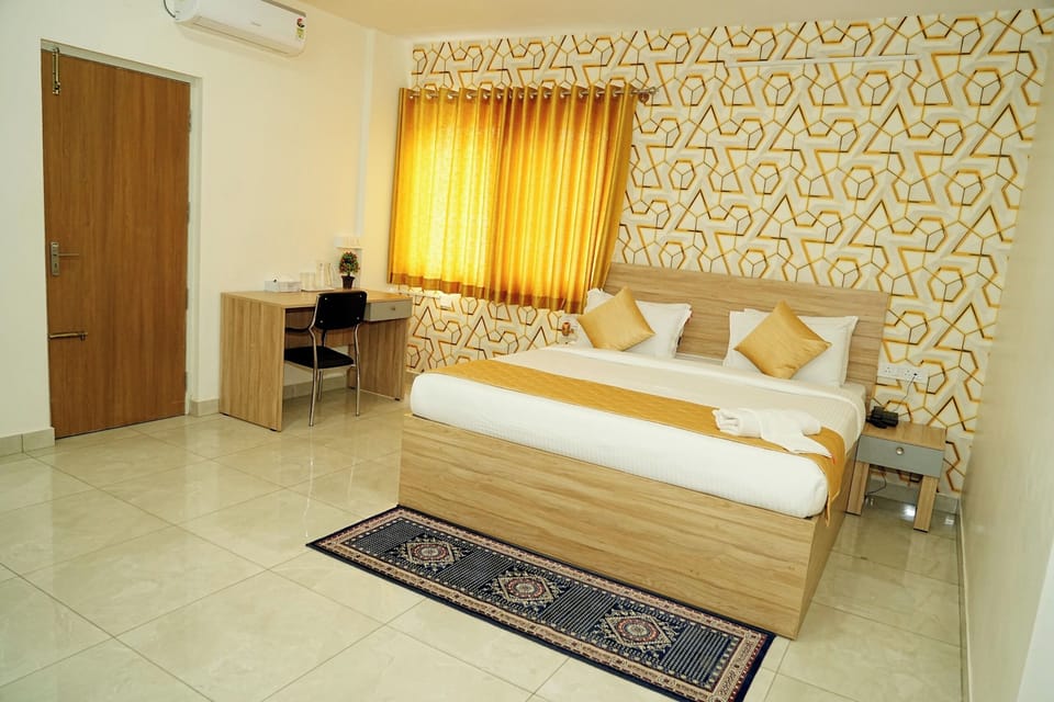 Suite, Balcony | Soundproofing