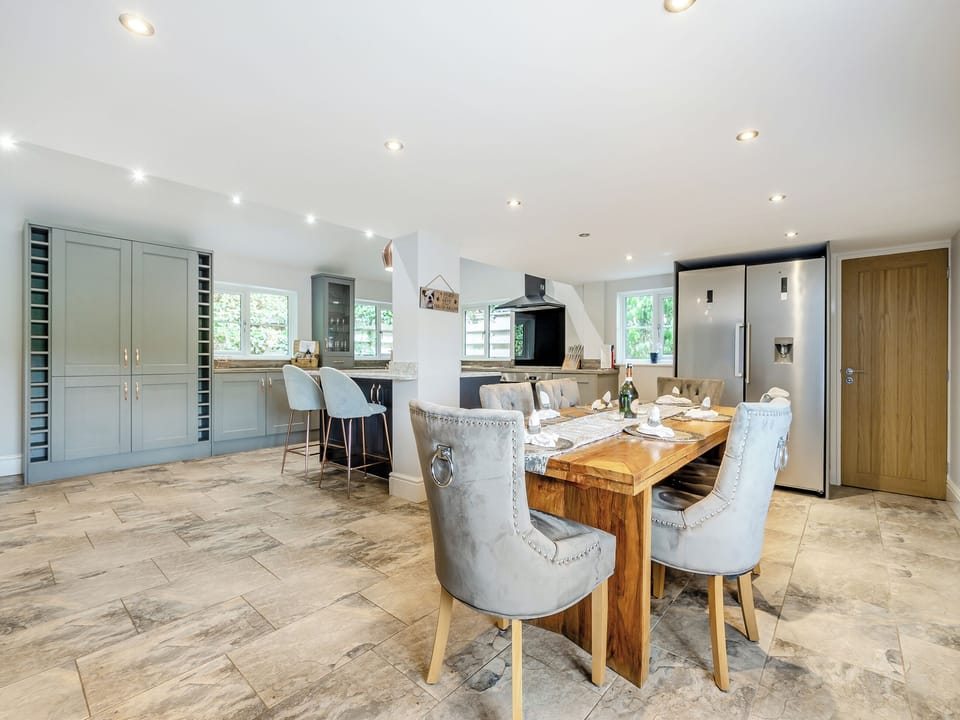 Dining Area | Lovetts Bridge Cottage, Atherstone