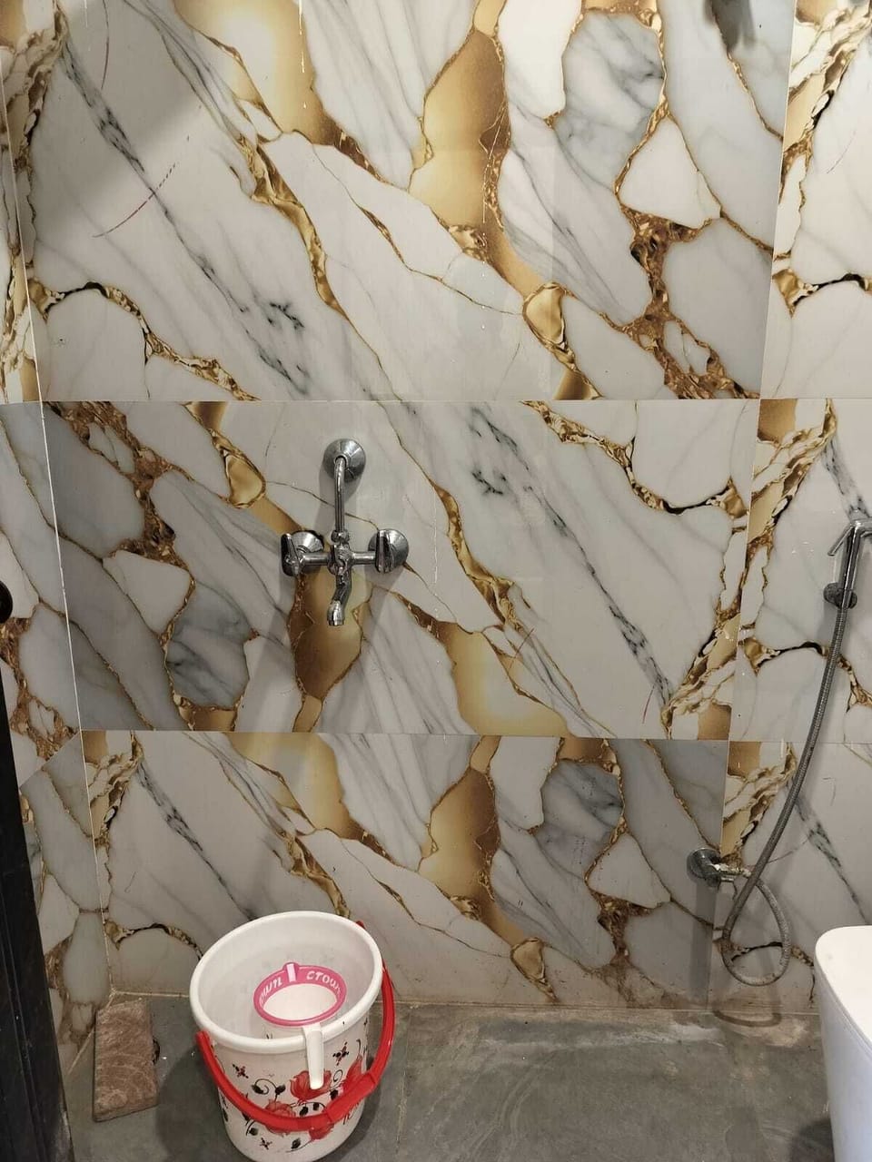Standard Room | Bathroom | Shower, free toiletries, towels, soap