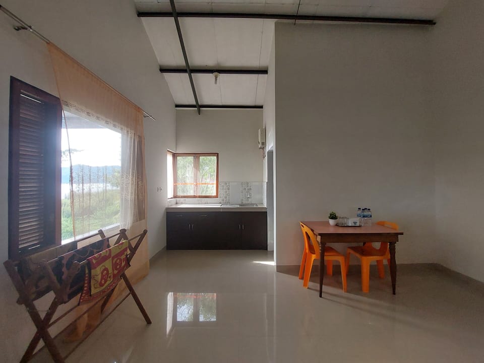 Junior Suite, Patio, Garden View | Living area