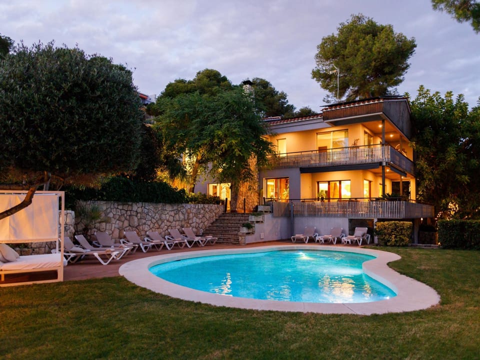 House | 7 bedrooms, high-speed internet