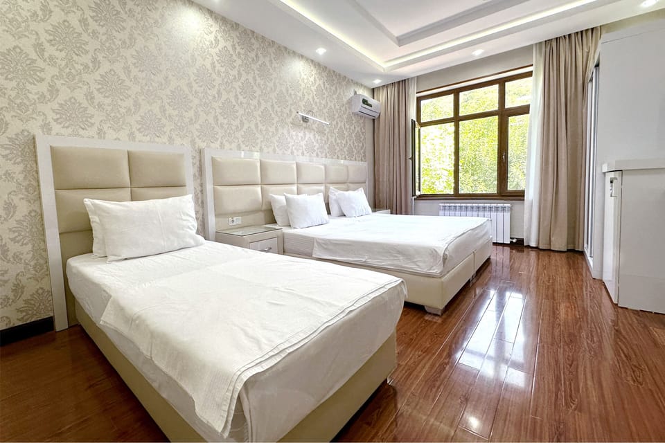 Standard Triple Room | Desk, laptop workspace, WiFi (free)