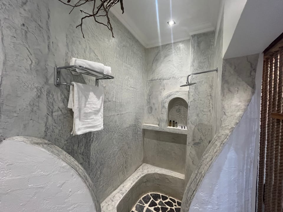 Classic Double Room, Patio, Courtyard View | Bathroom | Shower, bathrobes, slippers, towels