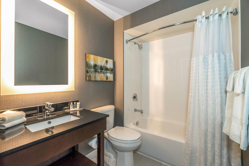 Premium bedding, pillowtop beds, desk, laptop workspace