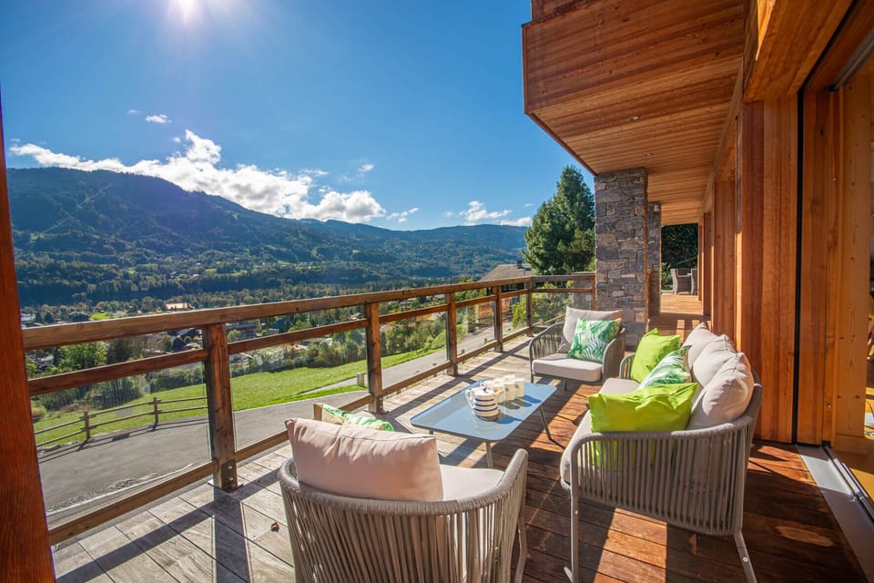 Chalet Gemini one of the many terraces