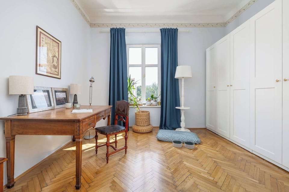Spacious wardrobe with plenty of storage space.