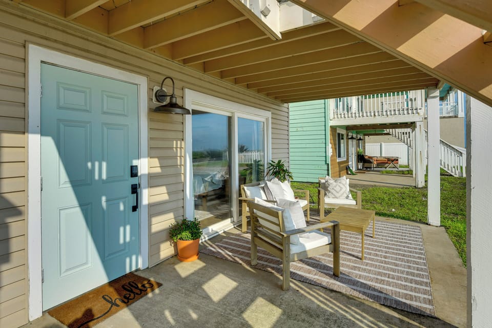 Covered Patio | Main Entrance