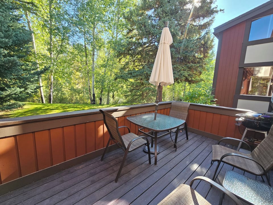 Quaint private deck