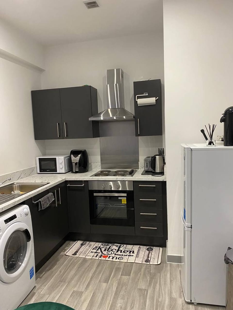 Apartment, 1 Bedroom, Accessible, Balcony | Laundry