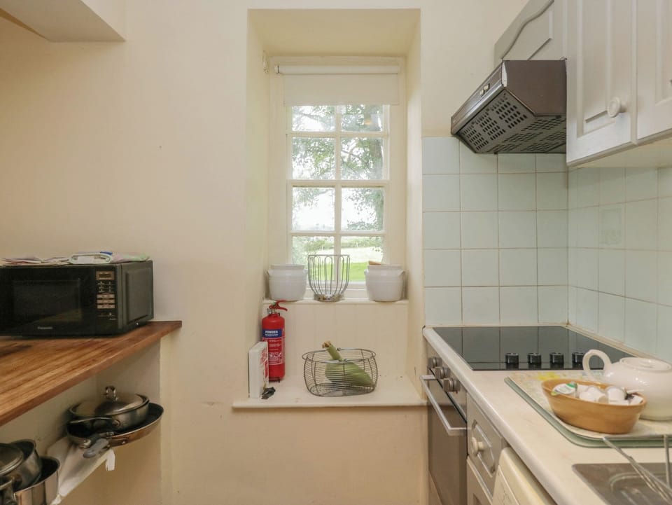 Fridge, toaster, cookware/dishes/utensils