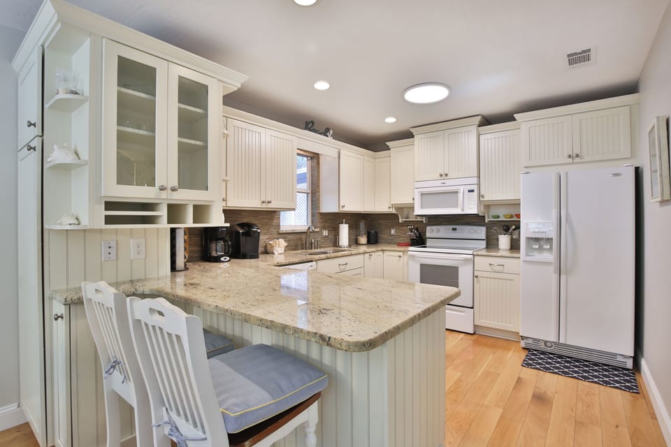 Kitchen With Island