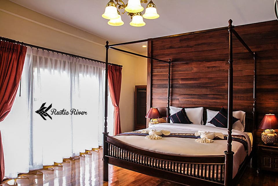 Deluxe Room | In-room safe, desk, blackout drapes, rollaway beds