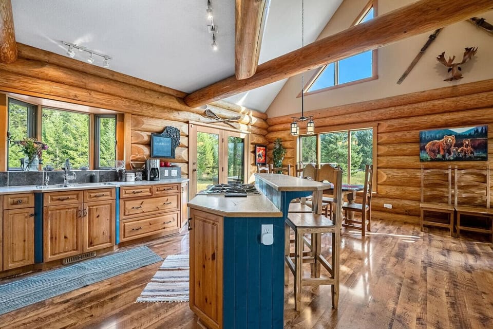 Full kitchen with a drip coffee maker, Nespresso machine, blender, crockpot, and basic condiments (sugar, coffee, tea, ketchup, mustard & relish.)