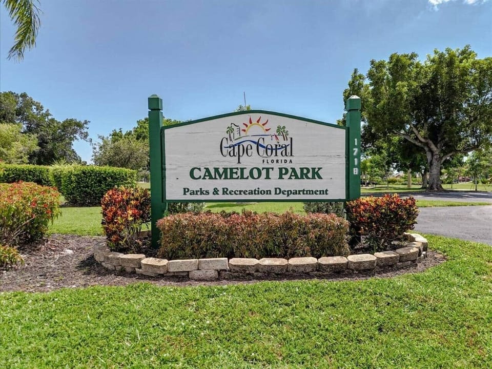 A Nice Pet Friendly Park about a half mile from the house. The park has a playground, rest rooms, picnic area & pickle ball courts.
