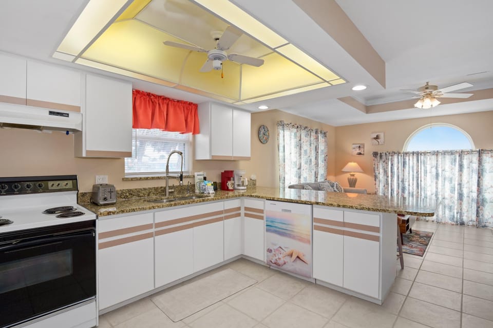 House, Multiple Beds (Beach Villa B) | Private kitchen | Oven, toaster