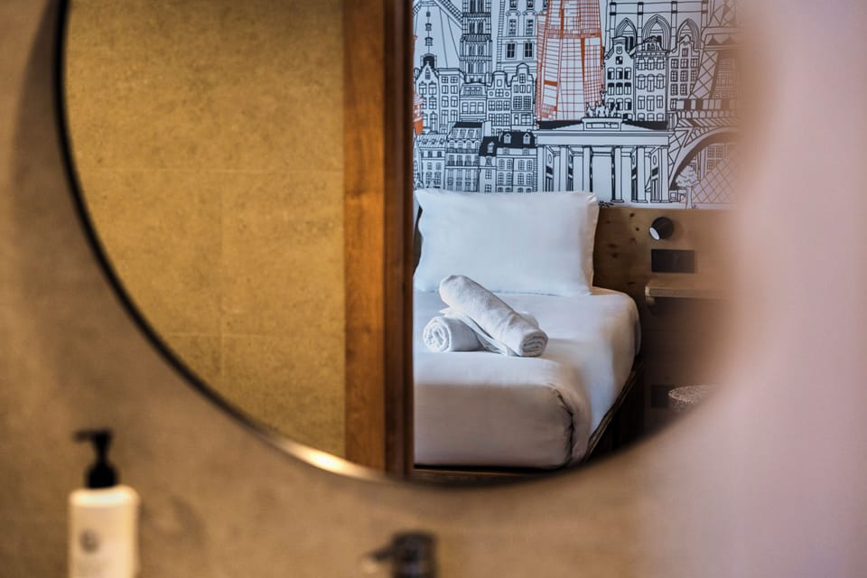Double Room | Soundproofing, free WiFi, bed sheets