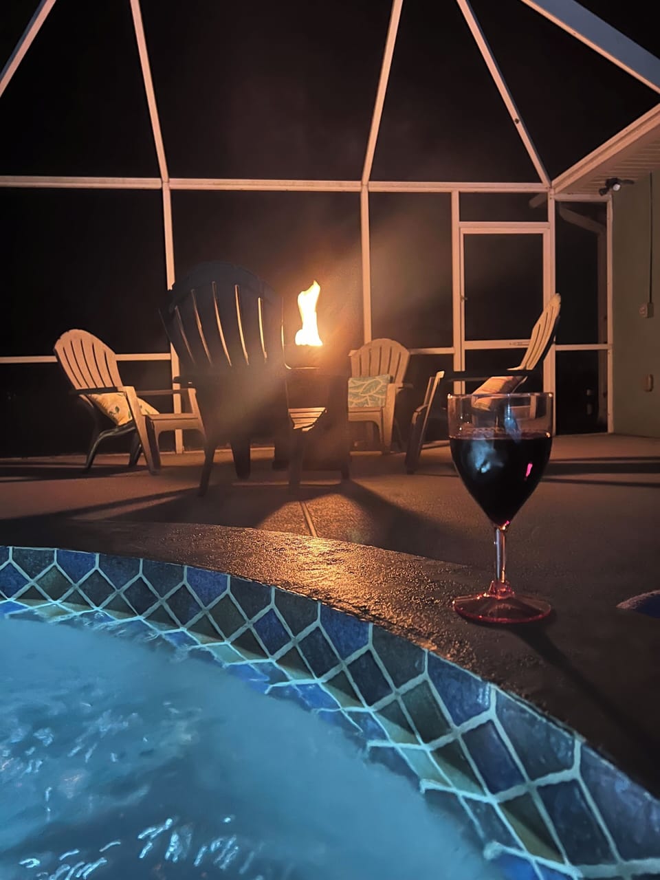 Outdoor spa tub