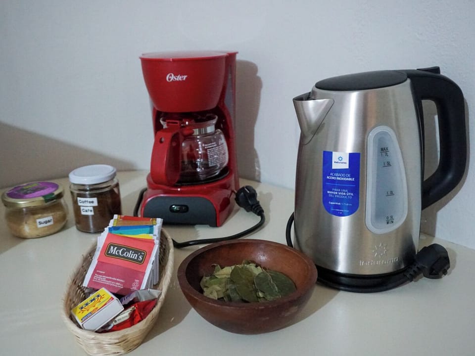Hot drinks station