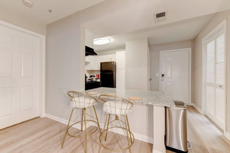 Welcoming dining space w/ table seating and an open layout