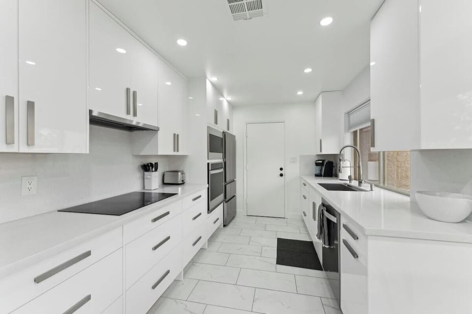 Fully Equipped, Sleek Kitchen