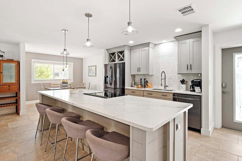 Open Layout with Large Kitchen Island