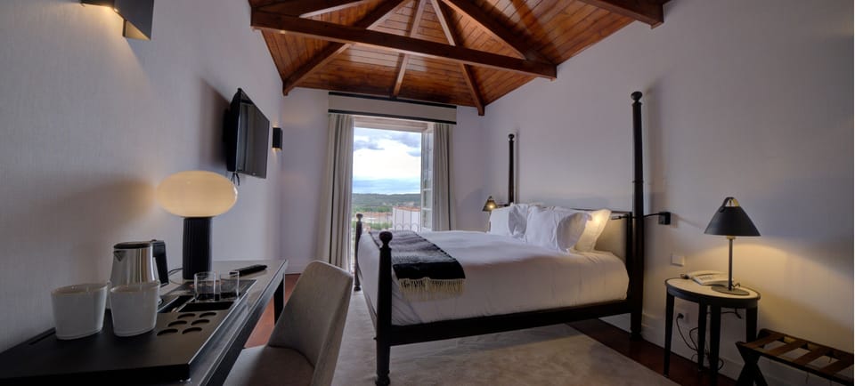 Deluxe Double Room (Panoramic View) | Premium bedding, minibar, in-room safe, desk
