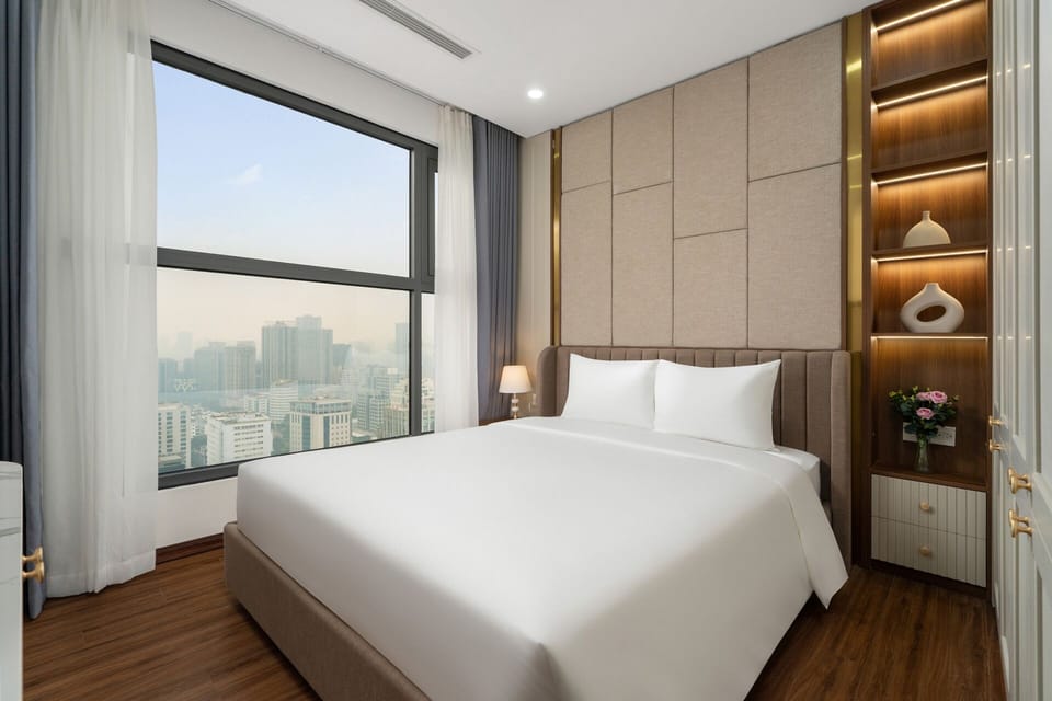 Grand Studio Suite, 3 Bedrooms | In-room safe, desk, laptop workspace, soundproofing