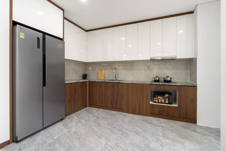 Signature Studio Suite, 3 Bedrooms | Private kitchen