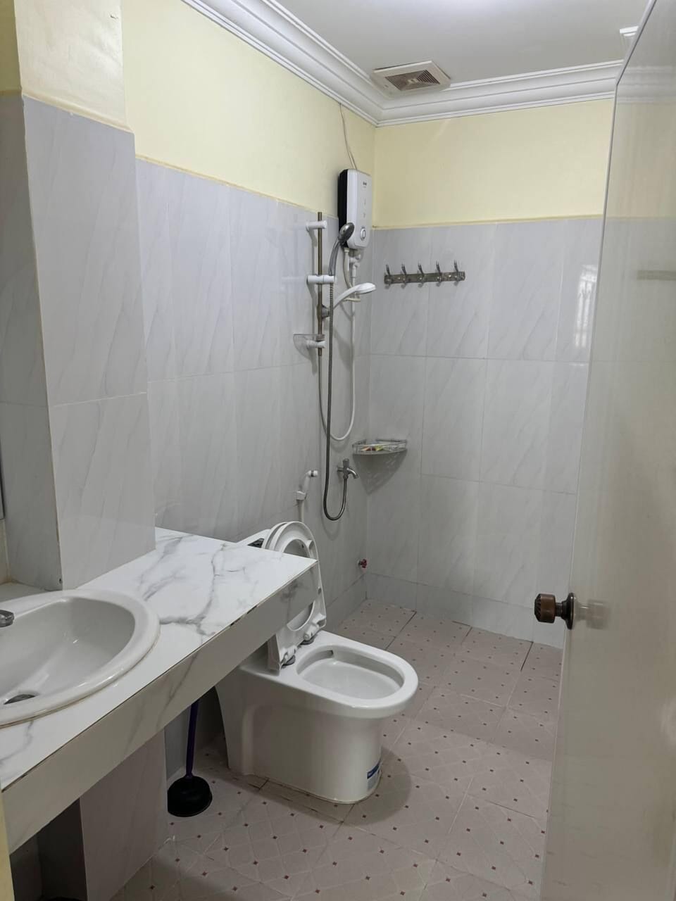 Basic Apartment, Balcony, City View | Bathroom | Bidet
