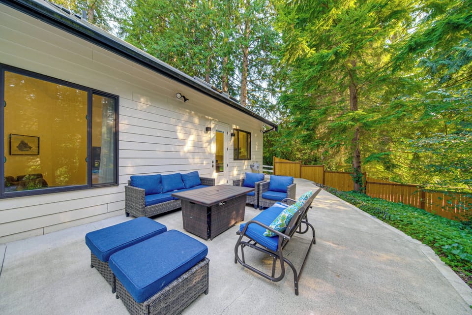 Patio | Gas Fire Table | Single-Story Guest House | Homeowner On-Site
