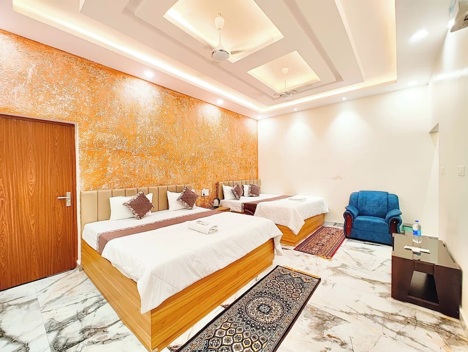Superior Quadruple Room, Air conditioning | Hypo-allergenic bedding, desk, soundproofing, free WiFi