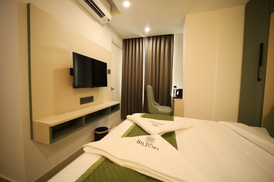 Standard Double Room, City View | Desk, soundproofing, iron/ironing board, free WiFi