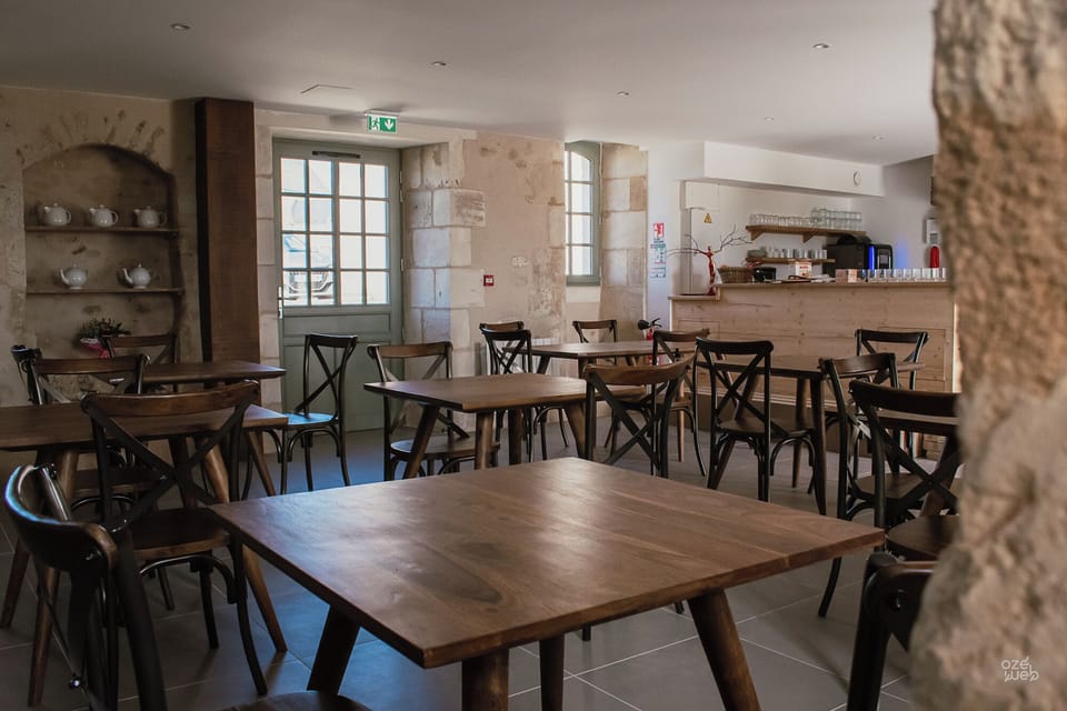 Daily buffet breakfast (EUR 11 per person)