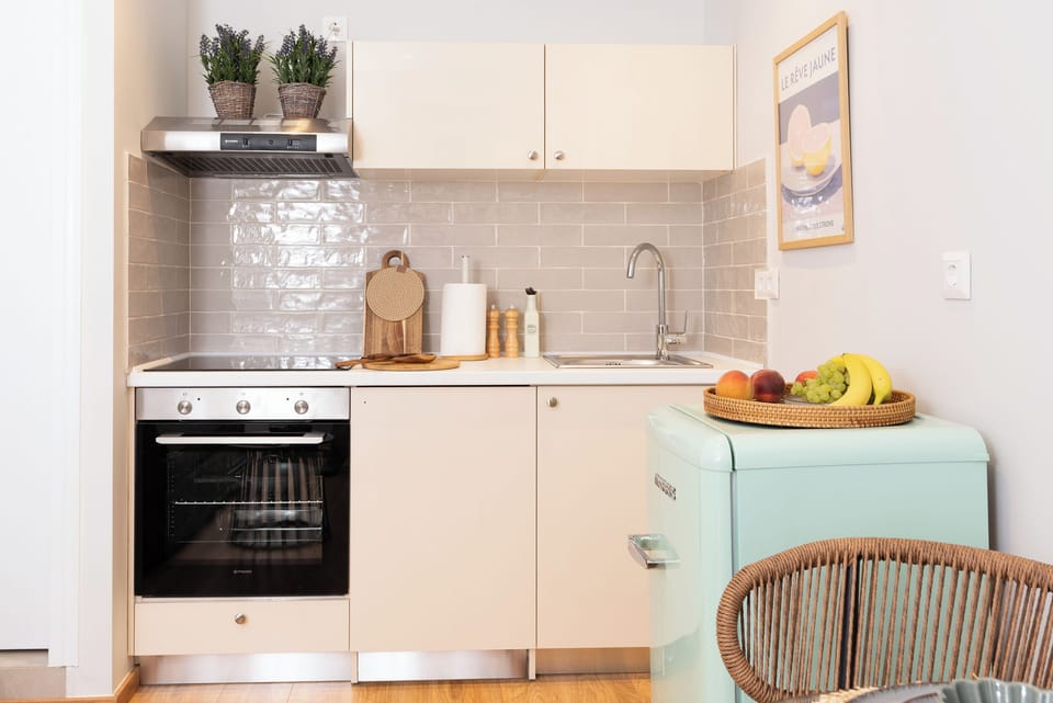 Studio, 1 Double Bed | Private kitchen | Fridge, stovetop, espresso maker, electric kettle