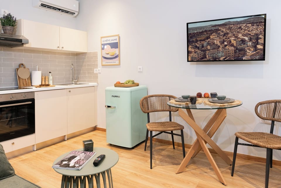 Studio, 1 Double Bed | Private kitchen | Fridge, stovetop, espresso maker, electric kettle
