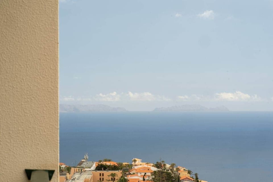 Beautiful ocean horizon visible from the apartment