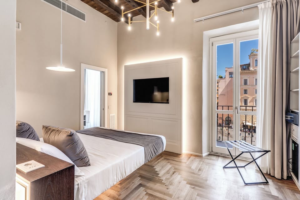 Double room with balcony and Pantheon view on the third floor | View from room
