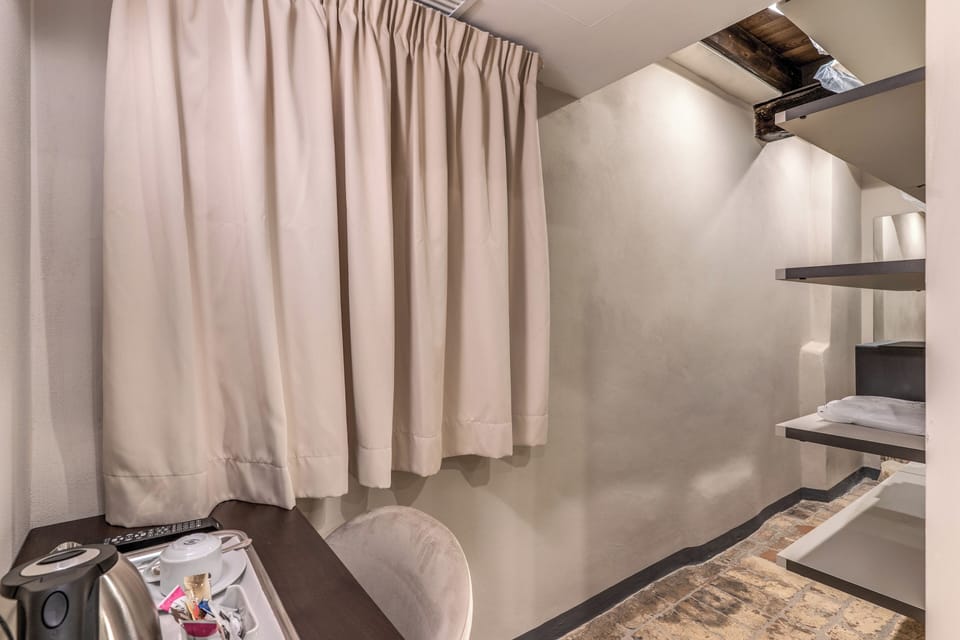 Triple with whirlpool tub mezzanine floor | Wardrobe