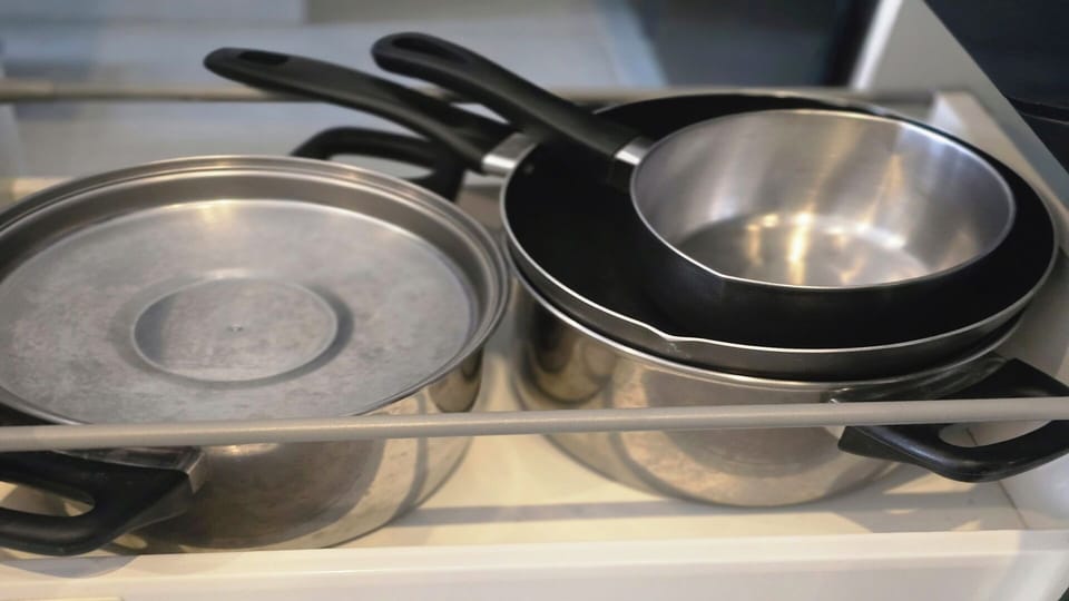 Fridge, microwave, stovetop, cookware/dishes/utensils