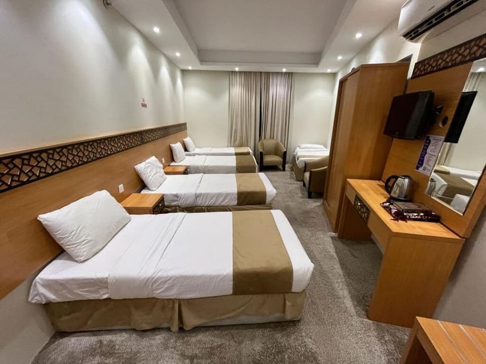 In-room safe, desk, laptop workspace, free WiFi