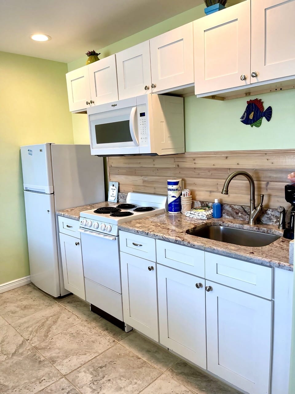 Condo, 3 Bedrooms | Private kitchen