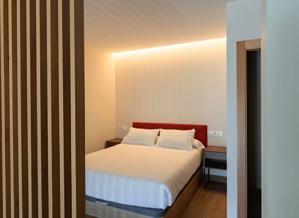 Panoramic Studio, Valley View | Desk, laptop workspace, blackout drapes, soundproofing